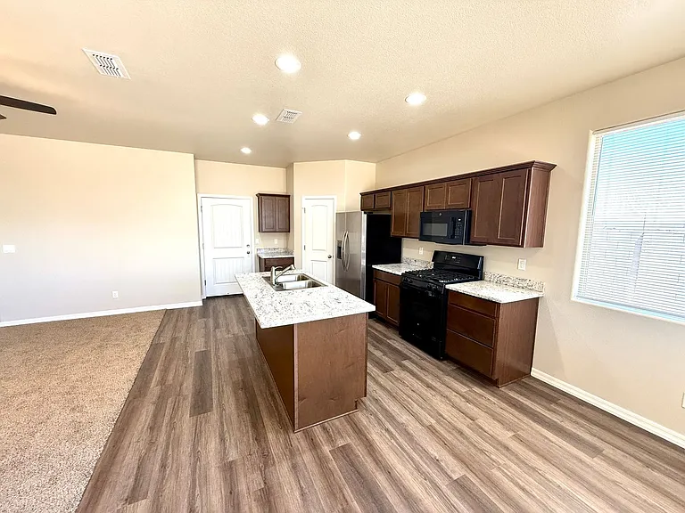 3572 Charleston Loop — Photo 9
