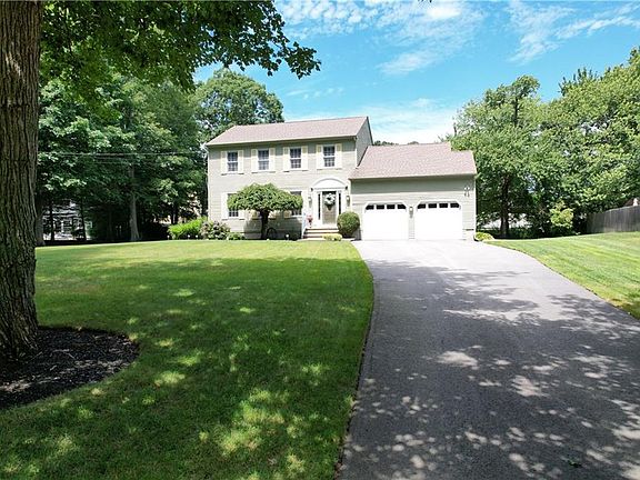 3rd image of 21 Buxton Dr
