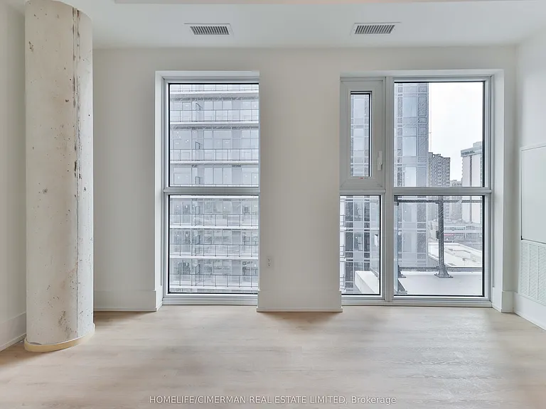 206 King St W #Penthouse 1 — Photo 36