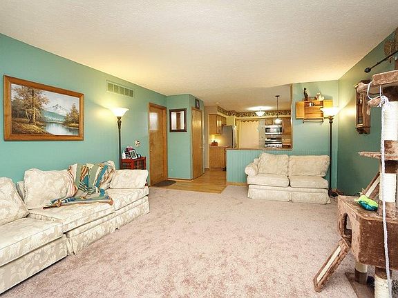 5th image of 4558 Aspen Dr