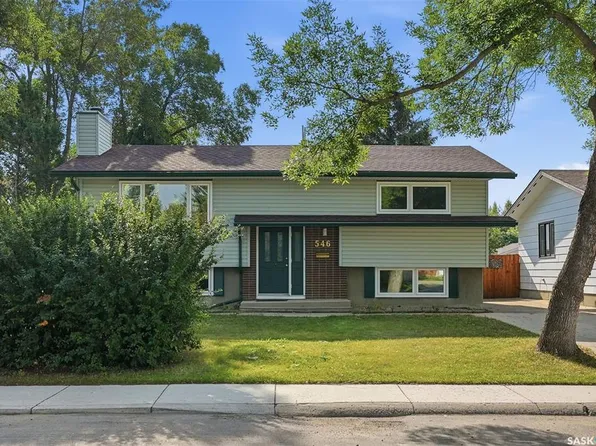 546 Guelph CRESCENT, Saskatoon, SK S7H 4R4