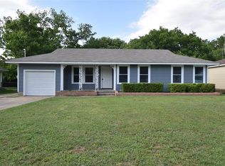 1037 Park Dr, Hillsboro, TX 76645