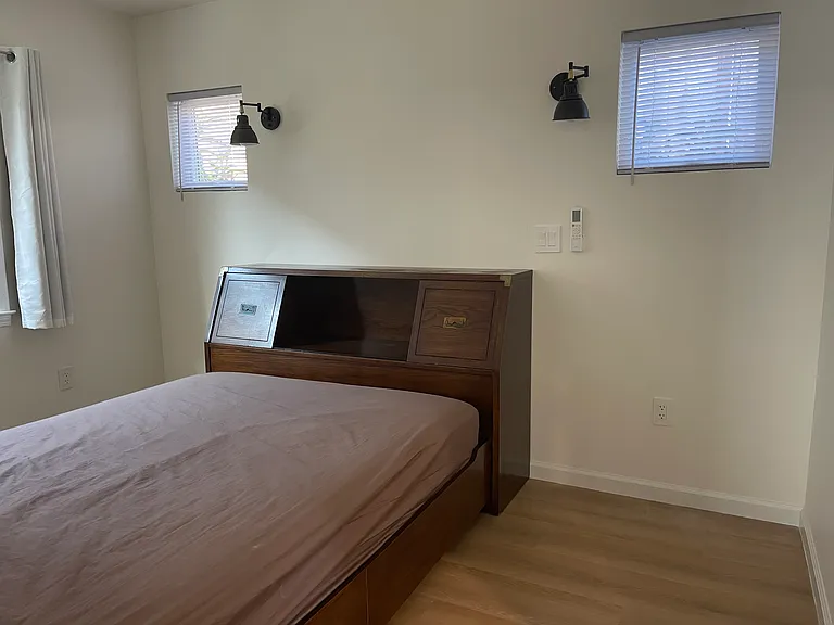 242 La Cruz Ave — Photo 4
