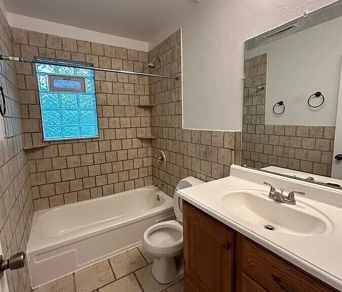 938 S Grove St #4 — Photo 7