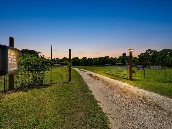 7560 County Road 333, Plantersville, TX 77363