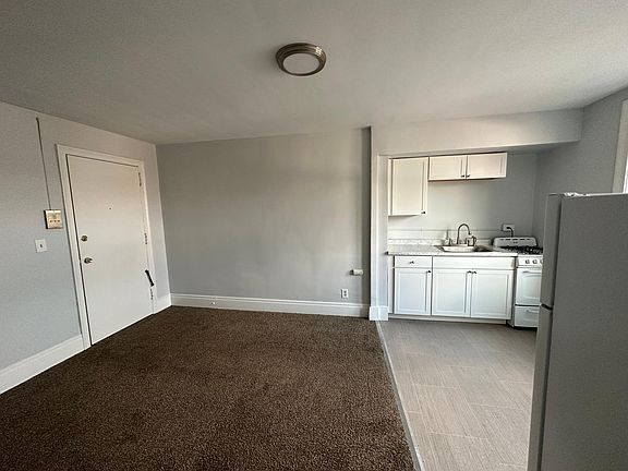 5th image of 520 Virginia St #542528645