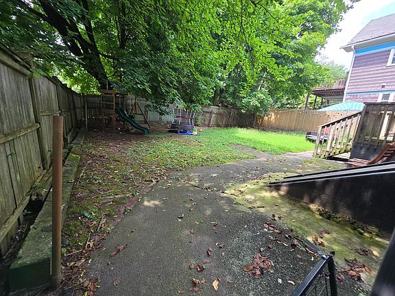 4th image of 20 Howard Ave #2R