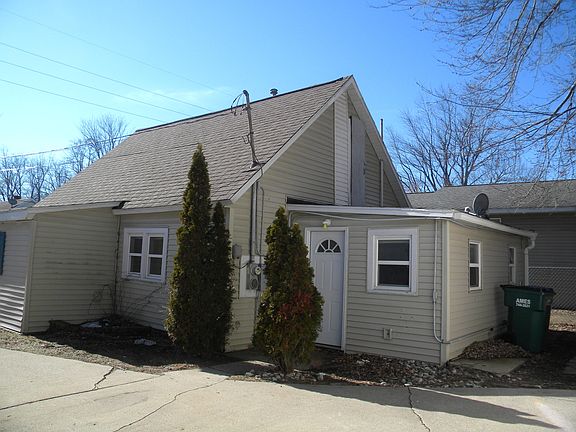 3rd image of 2324 Hughes Ave