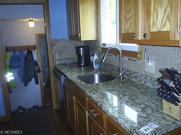 3rd image of 859 Audrey Dr