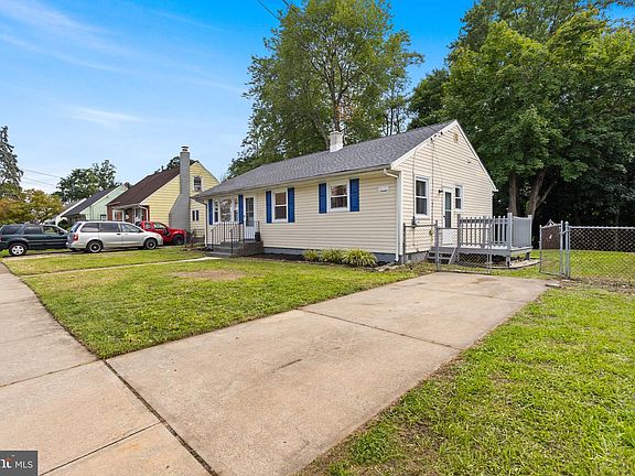 3rd image of 121 McClellan Ave