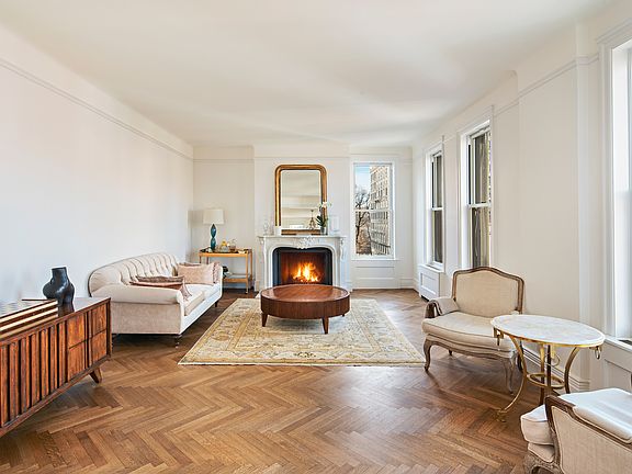 3rd image of 26 E 93rd St #5CD