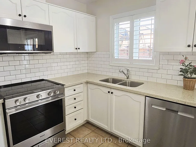 7285 Gagliano Dr — Photo 32