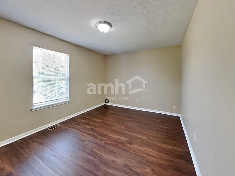 1610 Winding Creek Trl — Photo 17