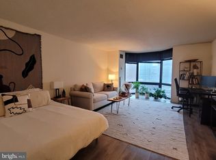 2020 Walnut St APT 24A, Philadelphia, PA 19103