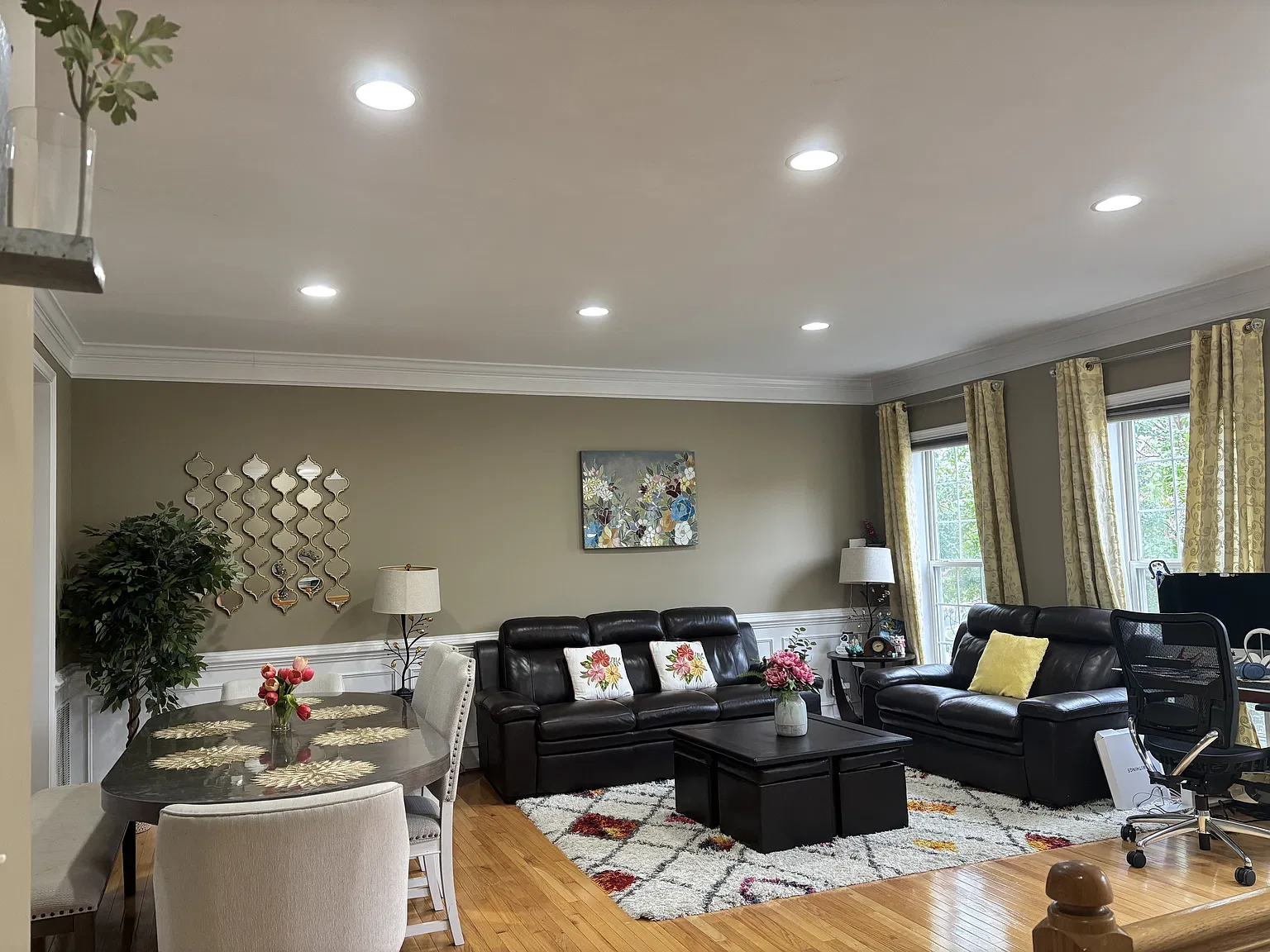 3 bed, 3.5 bath, 2300 sqft, $3,300 — Photo 3