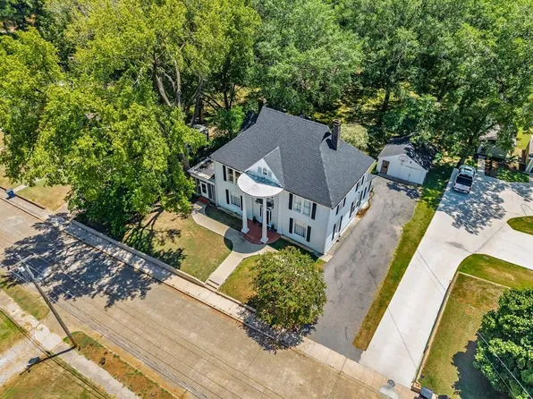 121 Dupuy St, Water Valley, MS 38965