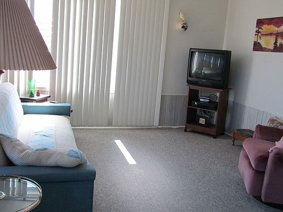 2nd image of 1521 Killarney Dr