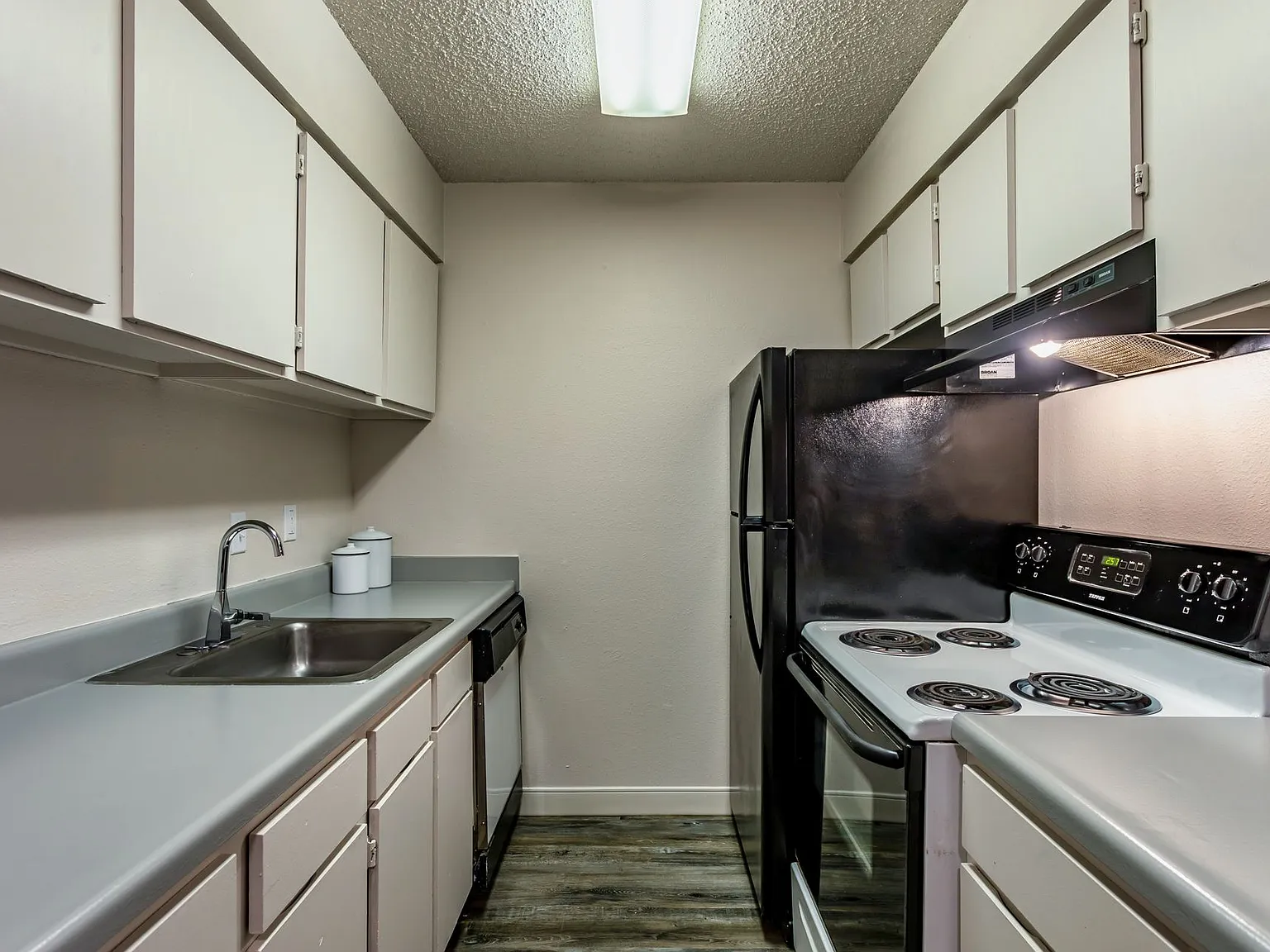 Cimarron Apartments — Photo 3