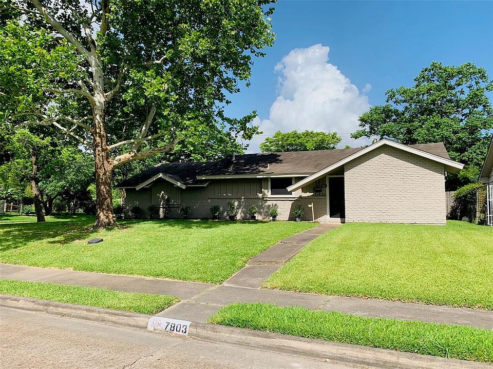 1st image of 7803 Sandpiper Dr