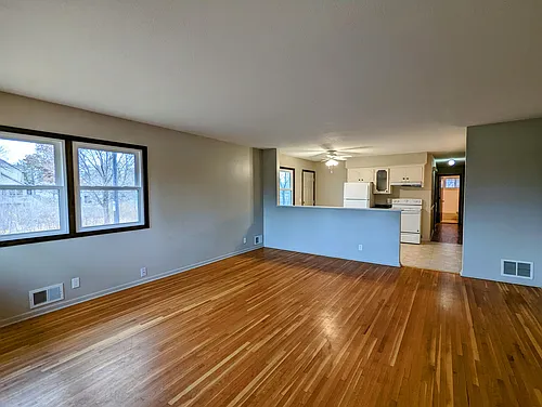 5115-5117 Washington St NE Photo 1