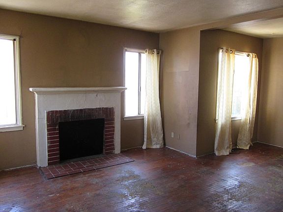 3rd image of 543 Cypress Ave