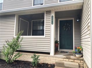 306 Fairway Cir APT C, Springdale, AR 72764