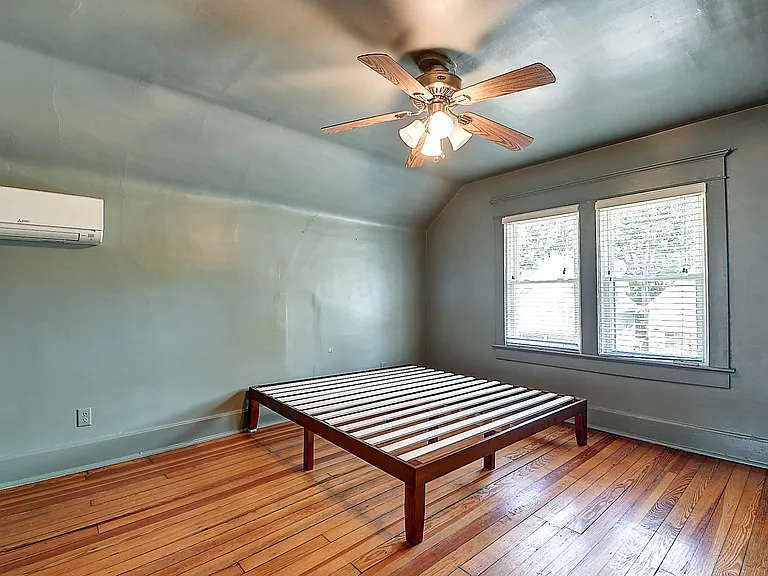 2241 Nowland Ave — Photo 22