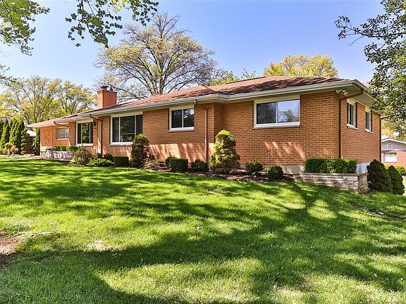 4th image of 12217 Renwick Dr