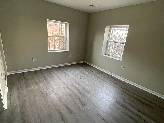 4th image of 51 Holland St #2