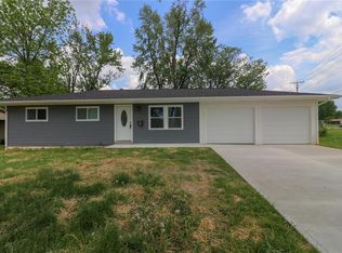 1 Cherrie Ct, Saint Peters, MO 63376