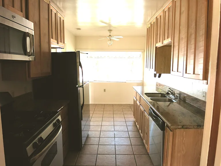 5121 Leo St — Photo 15