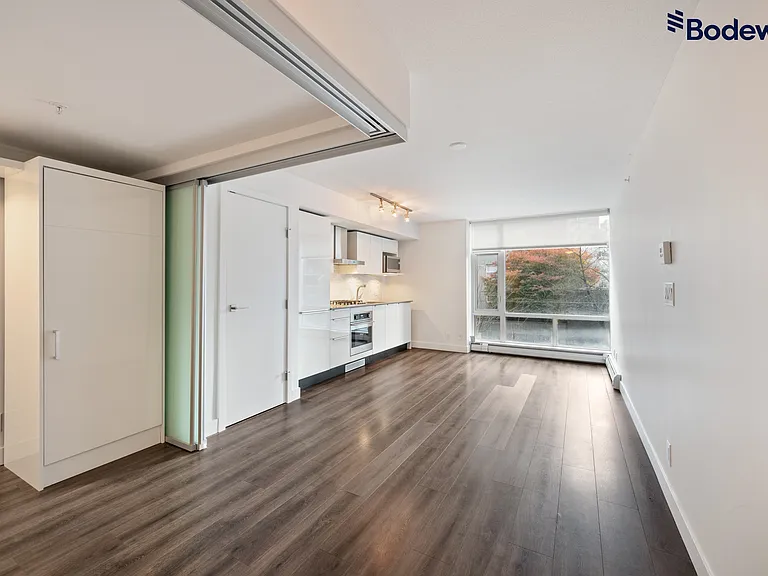 1283 Howe St — Photo 22