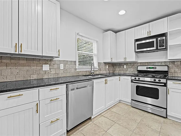 2429 Claude St NW — Photo 11