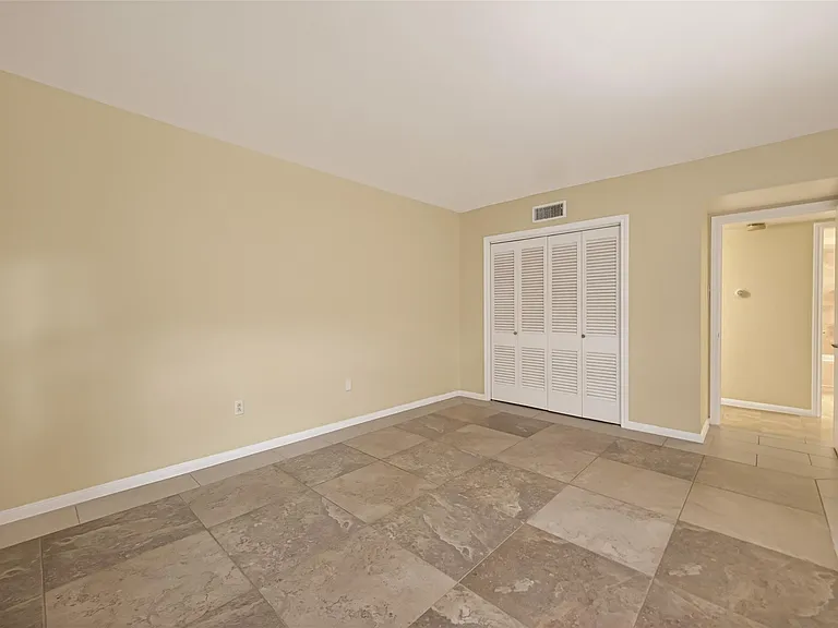 2600 Bellefontaine St #B24 — Photo 20