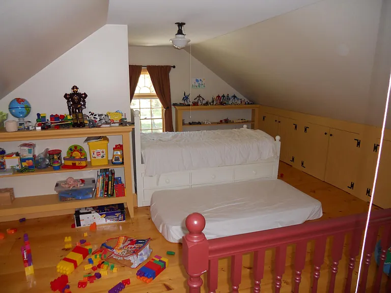 239 Foundry St — Photo 31