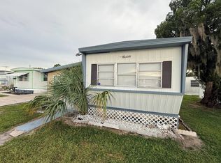 6139 Pleasant St, Zephyrhills, FL 33542