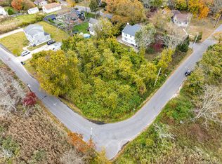 W Riviera Road, Mastic Beach, NY 11951