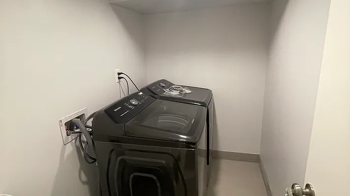 Rented by Nooklyn NYC LLC | media 4