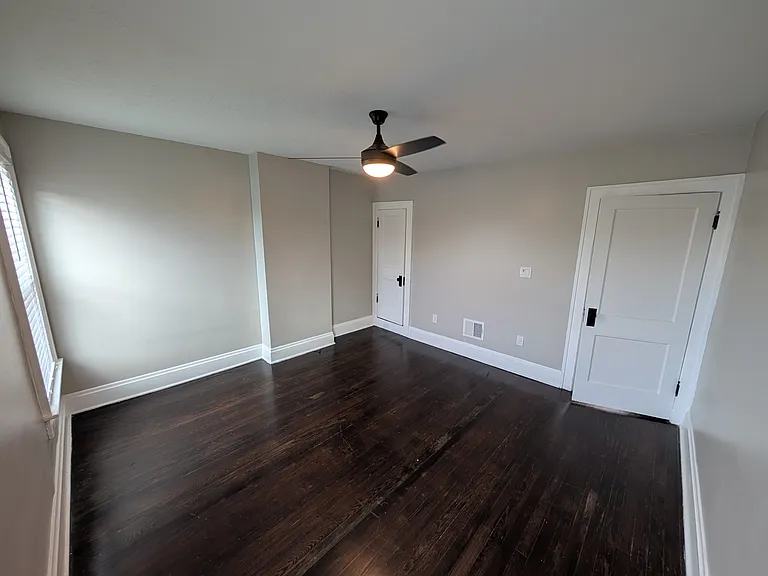 425 Frebis Ave — Photo 9