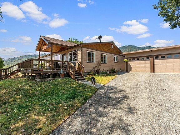2nd image of 1198 Pelton Ln