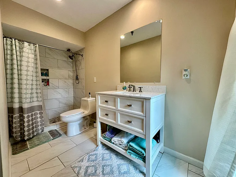 214 Chartres St #4 — Photo 9