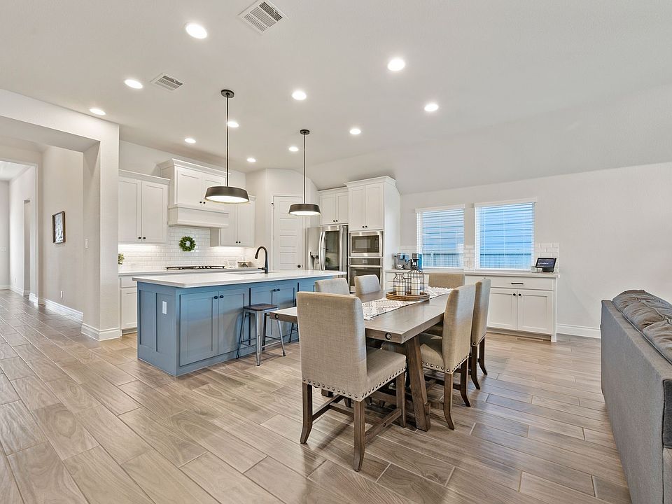 1st image of 2416 Stella Ln