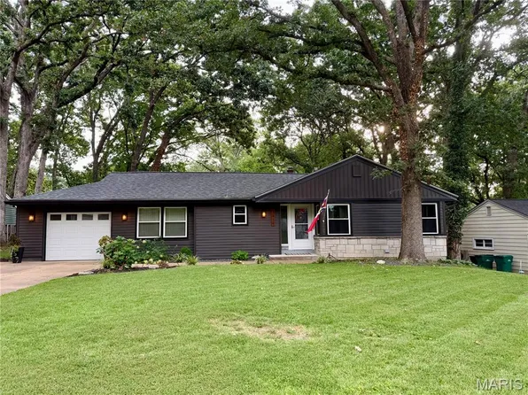 1414 Grant Rd, Saint Louis, MO 63119