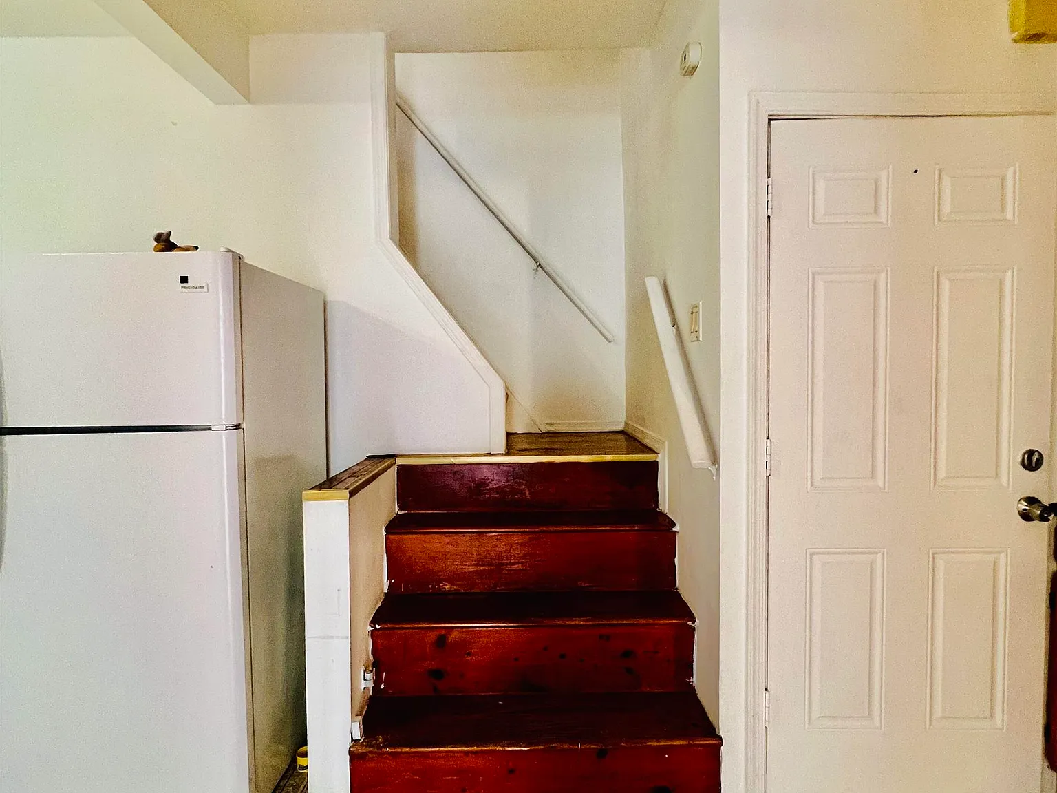 4 bed, 1.0 bath, $3,300 — Photo 2