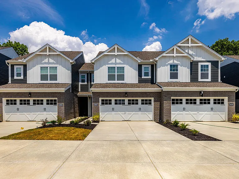 4868 Osprey Pointe Dr — Photo 1