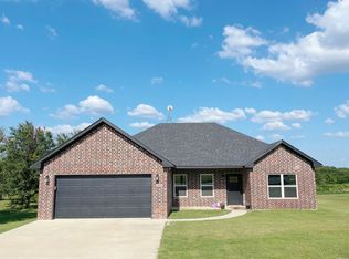 305 Western Hills Dr, Durant, OK 74701