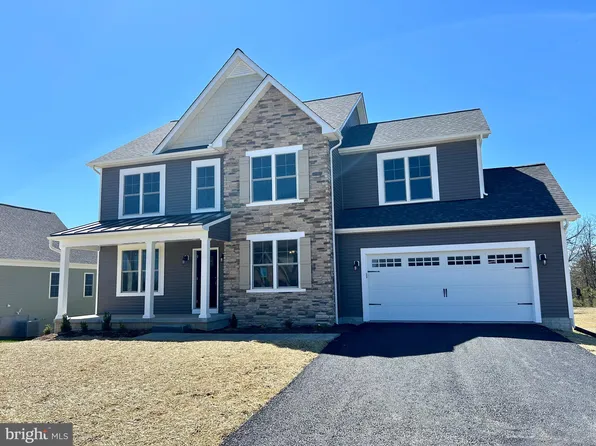 1356 Shannon Dr S, Greencastle, PA 17225