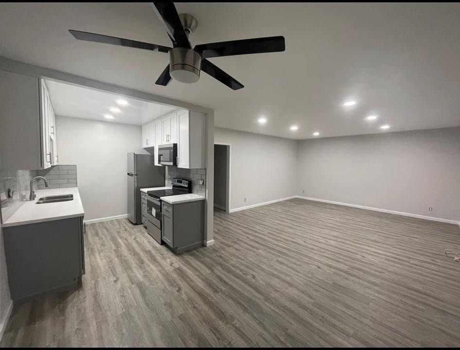 1st image of 1020 S Sherbourne Dr #204