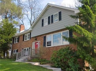 164 McIntyre Rd, Pittsburgh, PA 15237