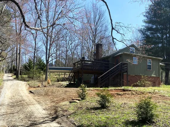 117 Lower Grassy Branch Rd, Asheville, NC 28805